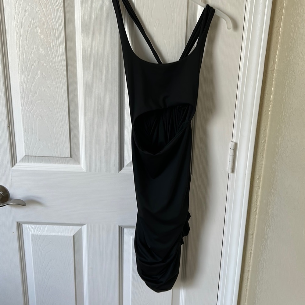 SHEIN, black bodycon dress w/ middle cut out & scrunched bottom, never worn, XL